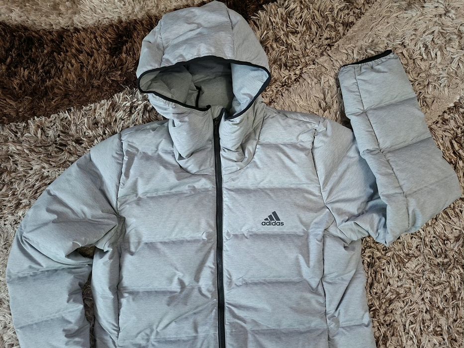 Adidas-Страхотно Дамско пухено яке!