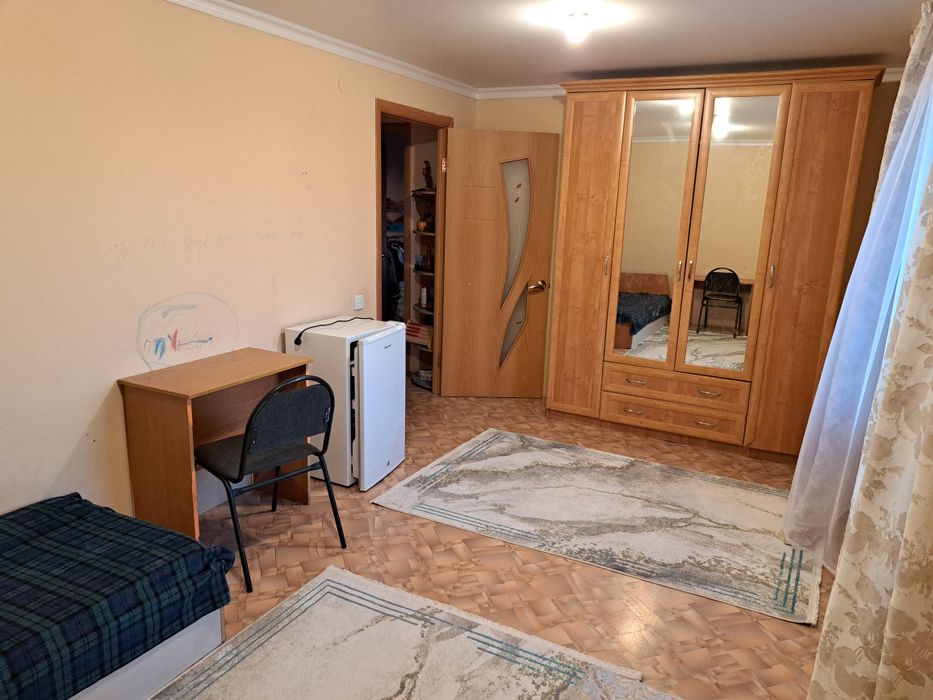Сдаётся комната девушкам