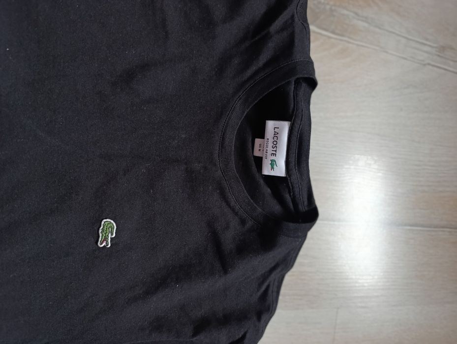 Vând tricou Lacoste