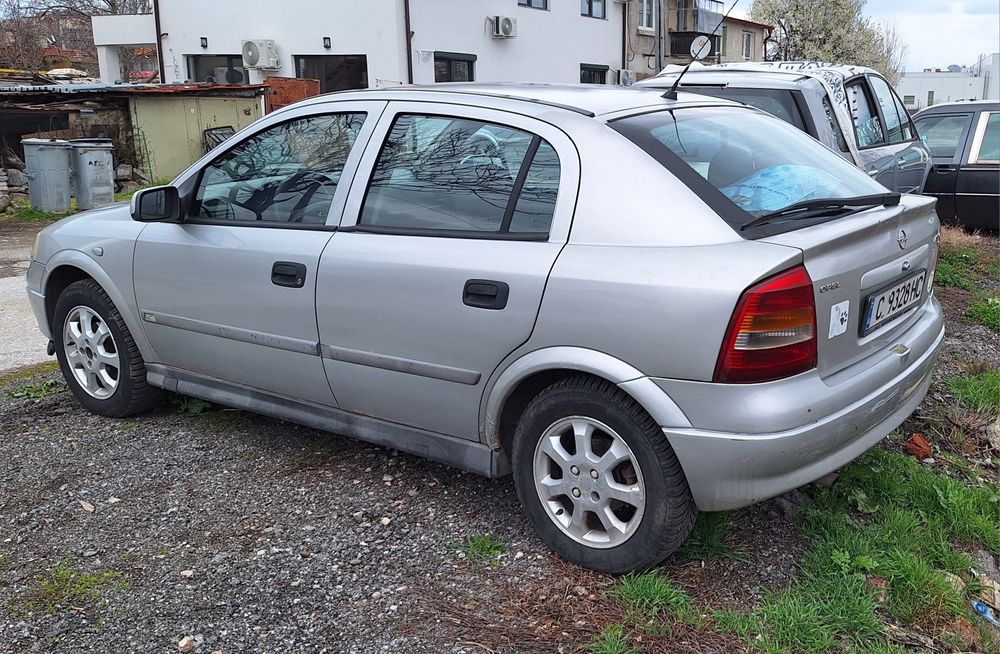 Опел Астра 1.6 бензин 2001г
