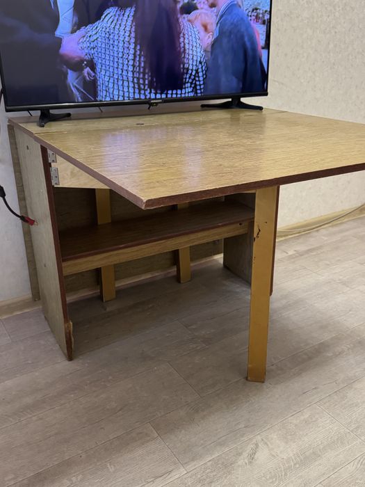 Продам стол книжка самовывоз