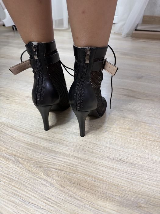 Продам туфли для танцев High Heels