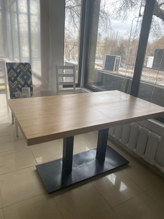 Стол натуральное дерево