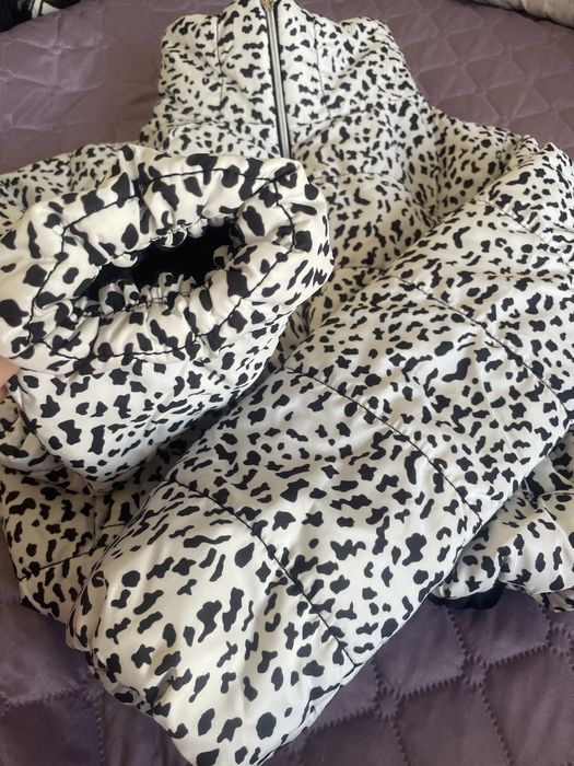 Късо яке с модерен черно-бял принт – размер M/L