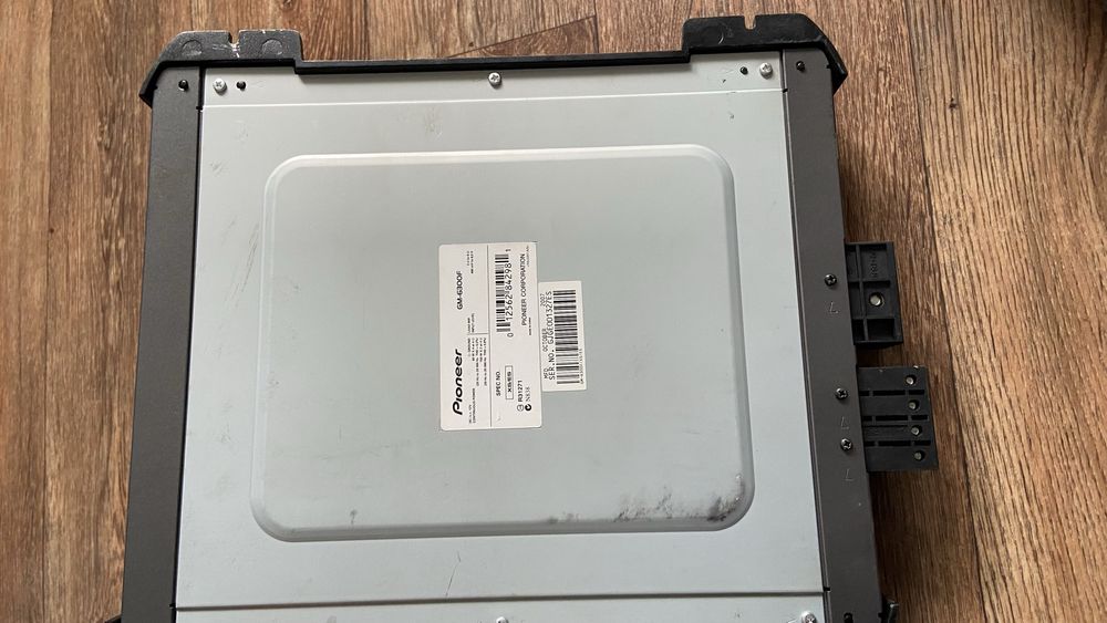 Усилитель продам 600w 200w