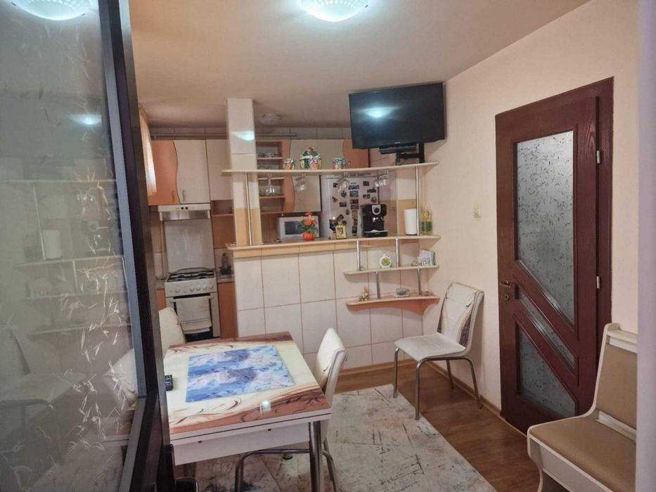 Ap 3 Cam Calea Romanului Orion 80mp la cheie renovatMobilat decomandat