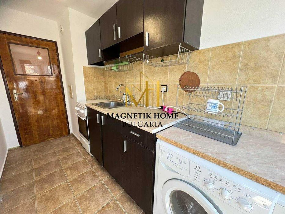 Чудесен двустаен апартамент с отделна кухня до ”ПМГ” в супер центъра