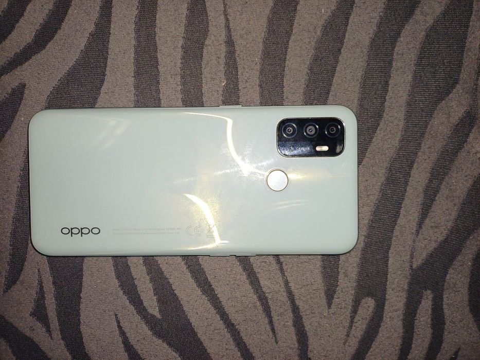 Продам смартфон Oppo A53