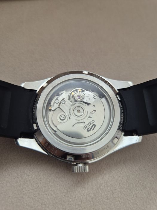 Механические часы Seiko.