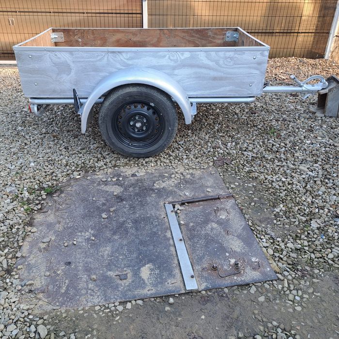 Remorcii perfecte ,solide cu acte de Germania  toate de 350/500kg