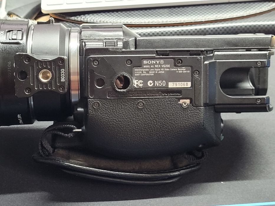 Видео камера Sony NEX VG20