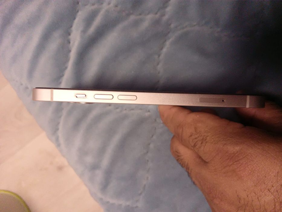 Продам айфон 13. 128 ГБ