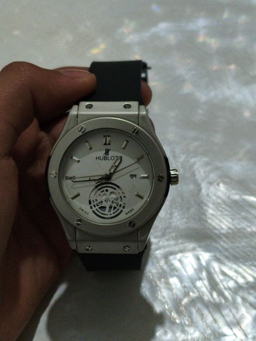Продам HUBLOT часы