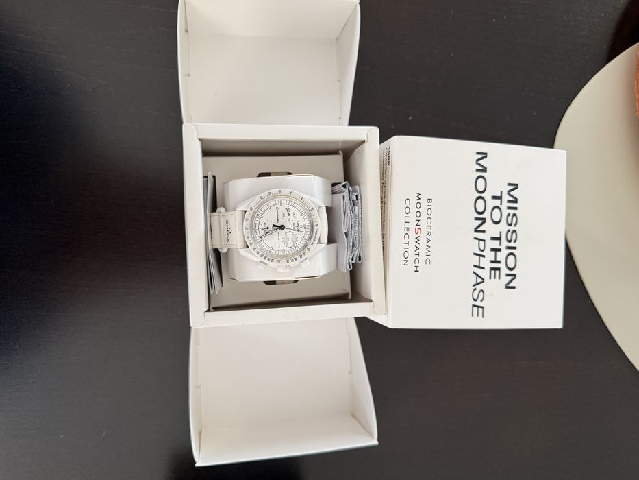 Omega X Swatch  Moonswatch Mission on Earth/Moon