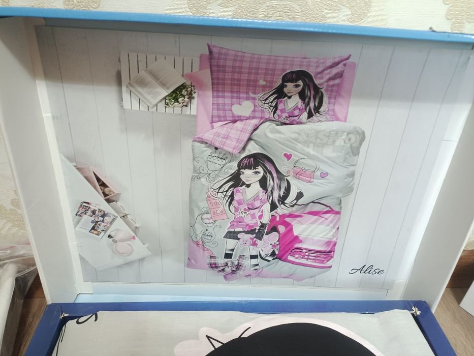 Продам постельный комплект(новый)