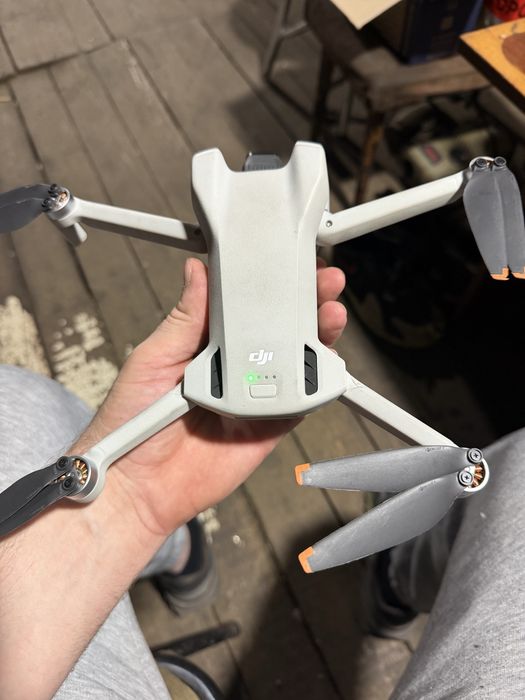 Продам дрон Dji mini 3
