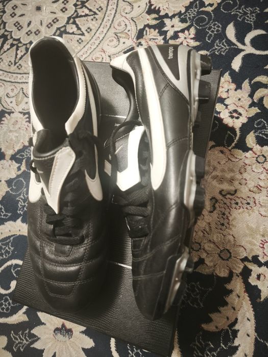 Продам оригинальные бутсы t1empo nike