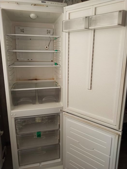 Продам холодильник