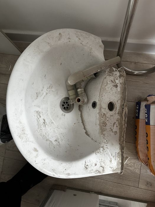 Унитаз с раковиной