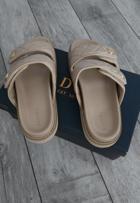 Дамски чехли BADURA от Естествена кожа.