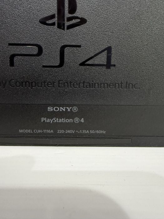 PS4 500GB – functioneaza perfect, gata de joc!