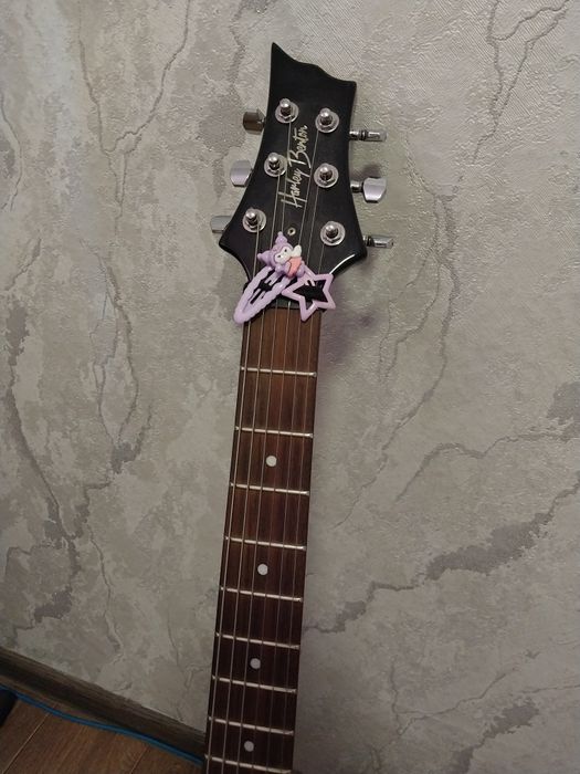 Продам электрогитару harley benton