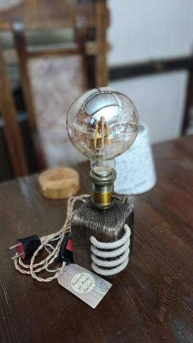 Настольная лампа.Светильник.