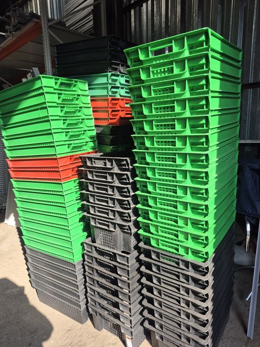 Ящик  пластиковые