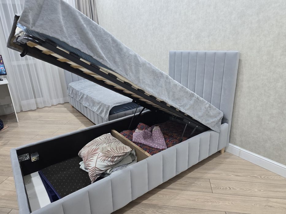 Продам кровати, 2 шт.