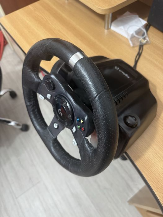 De vanzare volan gaming Logitech G920