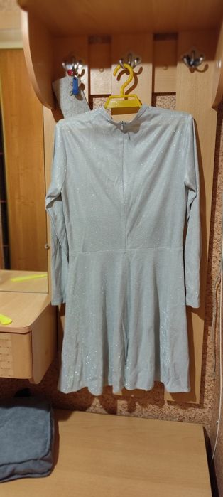 Платье нарядное 46 размер