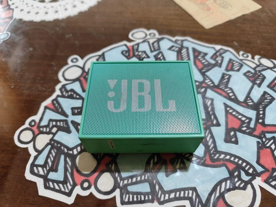 Колонка JBl GO  зелена