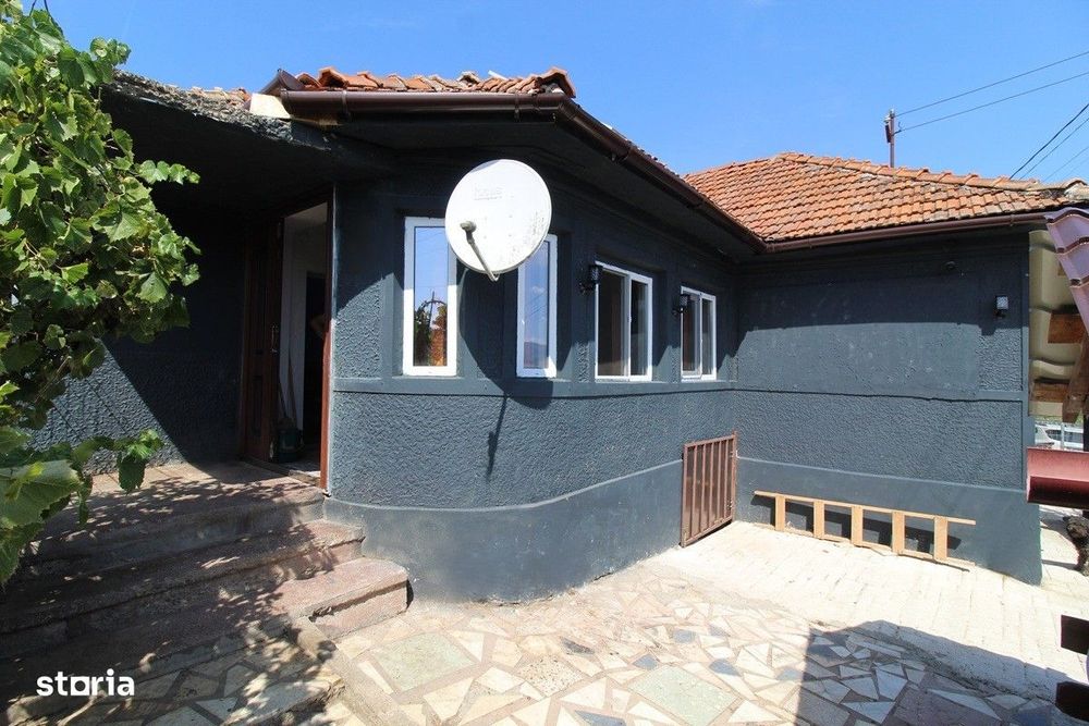 Vând casă în Măceu/Bretea Română, P+Pod, suprafață teren 329mp...