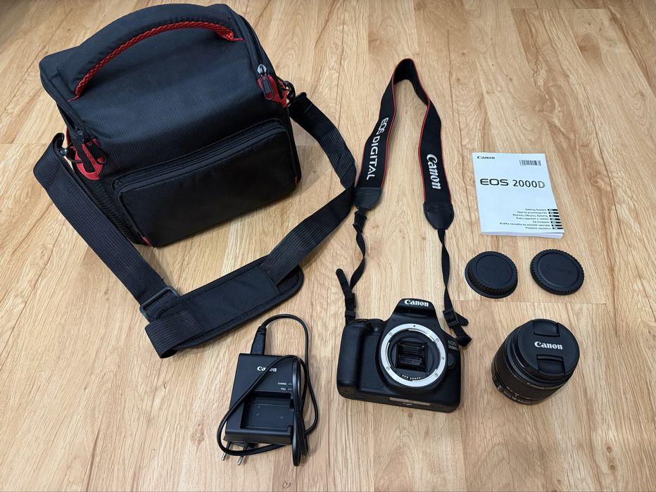 Canon EOS2000D професионален фотоапарат