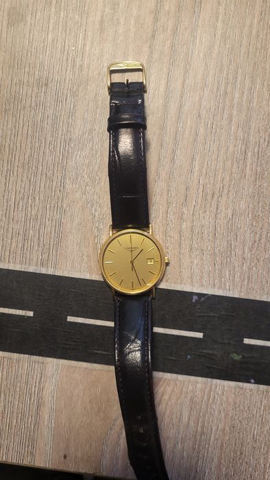Часовник Longines позлатен корпус
