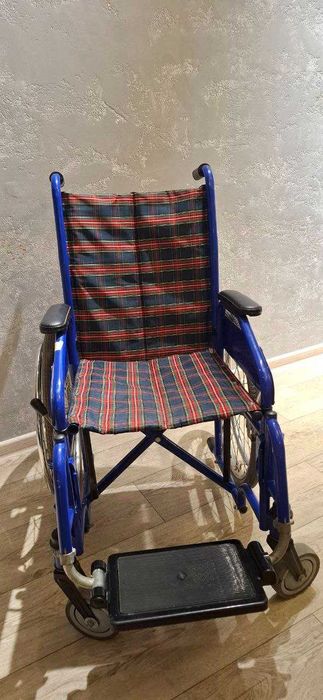 продам инвалидную коляску