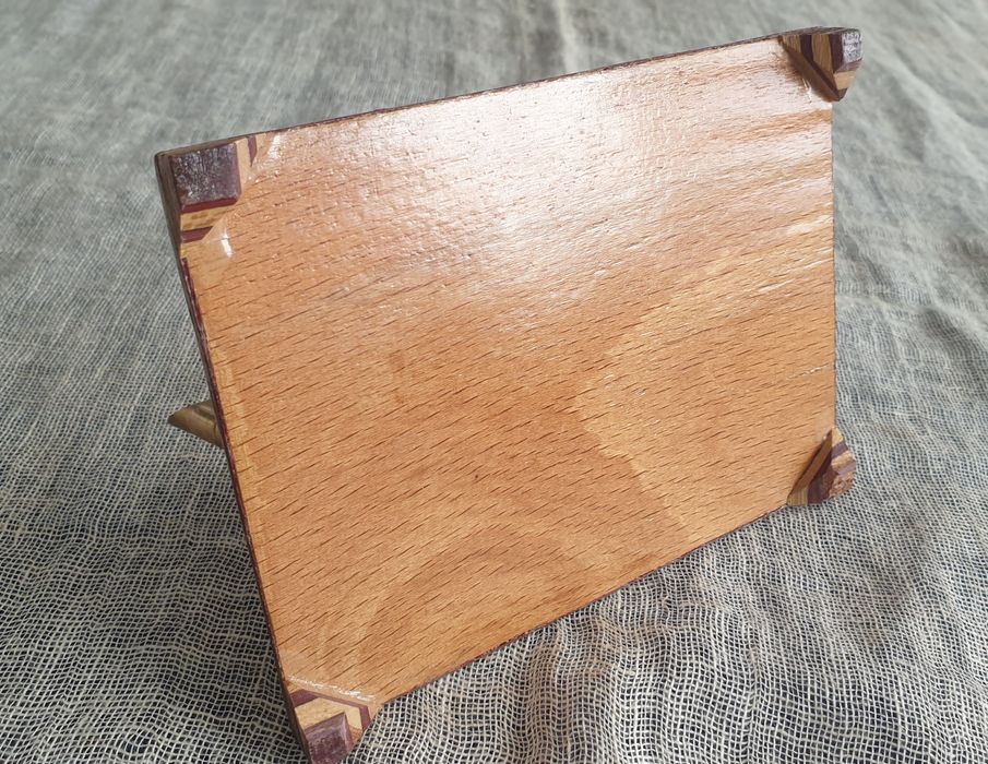 Писалищен комплект от екзотична дървесина и месинг и финна интарзия