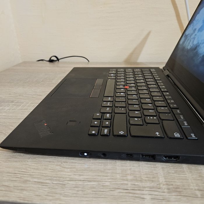 Лаптоп Lenovo Thinkpad X1 Yoga/ I7 8650U /16GB RAM/ 256GB