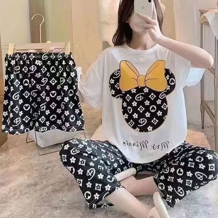 "Ayollar uchun yumshoq va qulay pijama! Har xil o‘lcham va ranglar!"