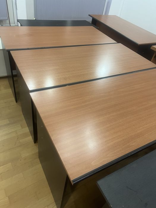 Mese solide de vanzare