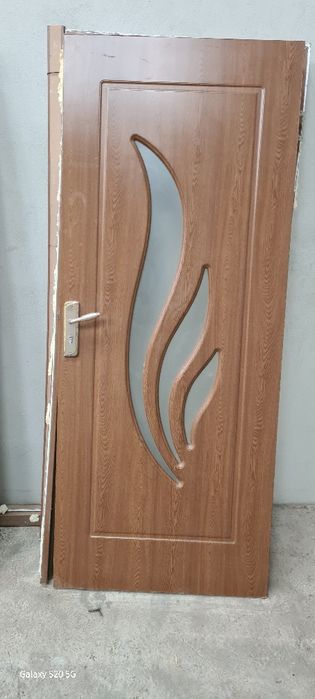 Ușa  dormitor aproape noii