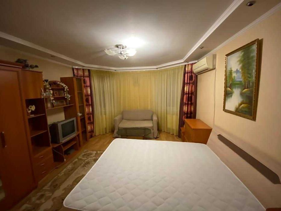 Дава се под наем Едностаен апартамент в София, Център - 45 кв.м за 353.94 € - Снимка #1