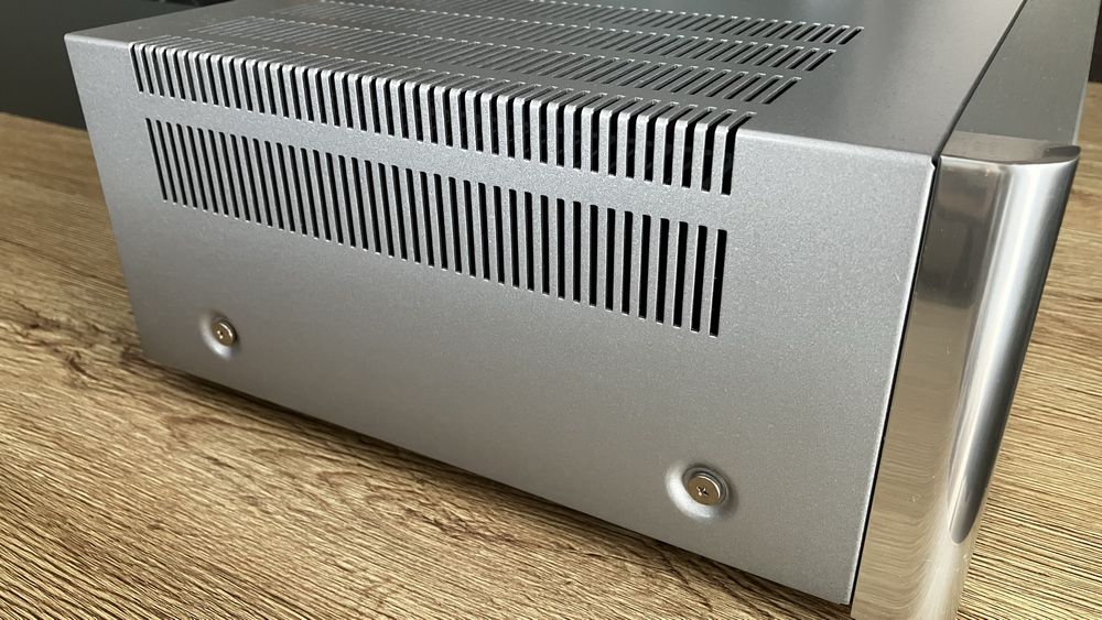 Rotel amplificator de putere RB-1552MK2