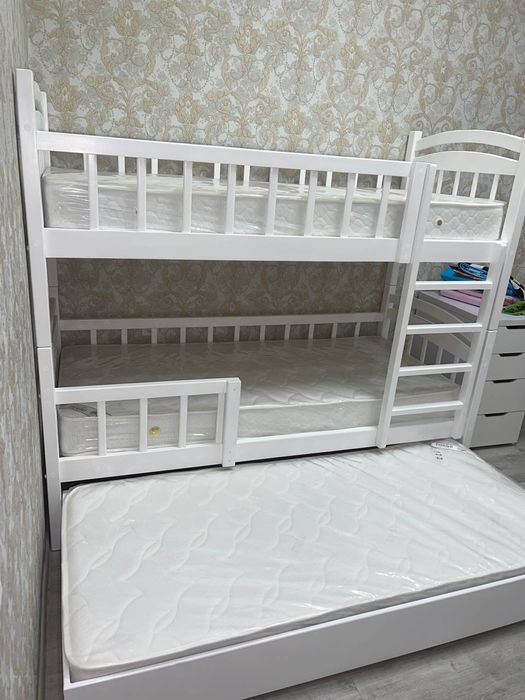 Двухъярусная кровать