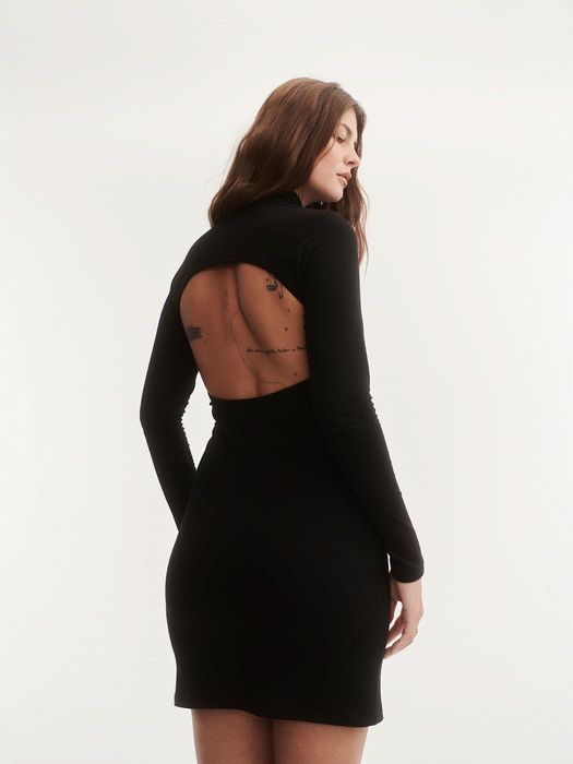 Къса черна рокля памук с гол гръб ABOUT YOU x Laura Giurcanu