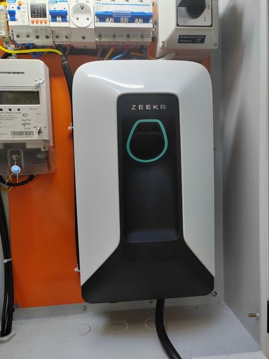 Установка зарядных станций