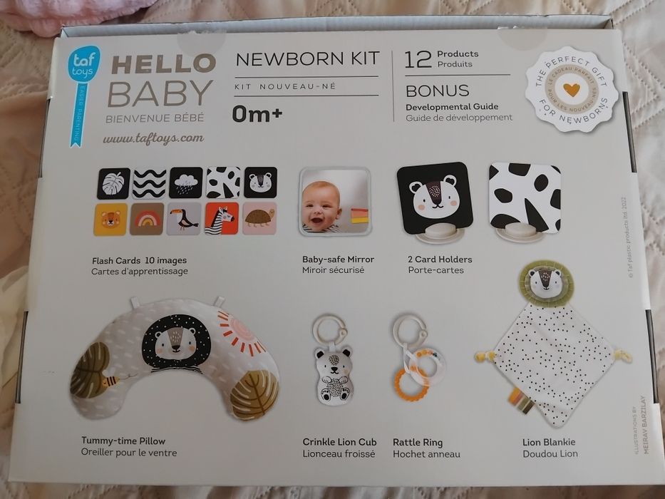 Бебешки играчки и книжка