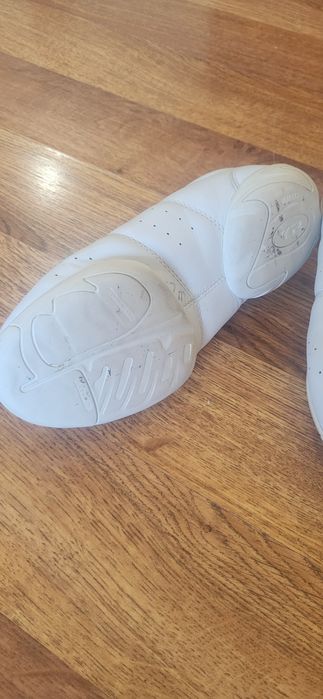 Кроссовки  для аэробной гимнастики