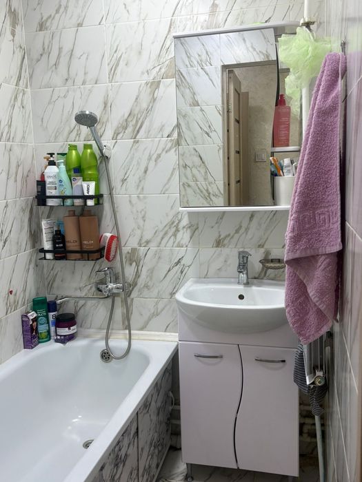 Продам 4 комнатную квартиру