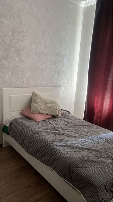 Срочно продам комплект уголок